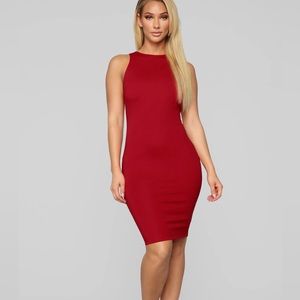 NWT Size S Body Sculpting Midi Dress in Red